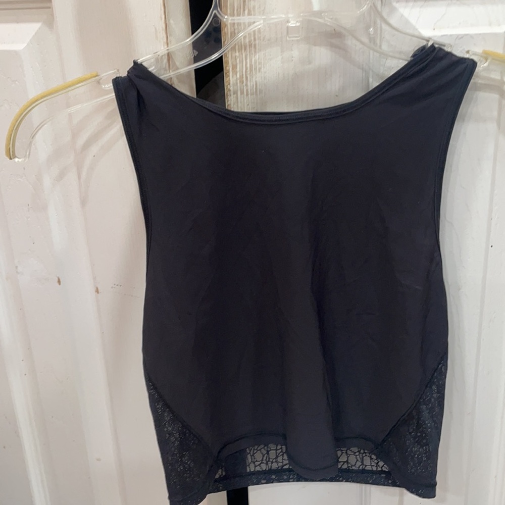 Lululemon - Picture 2 of 3
